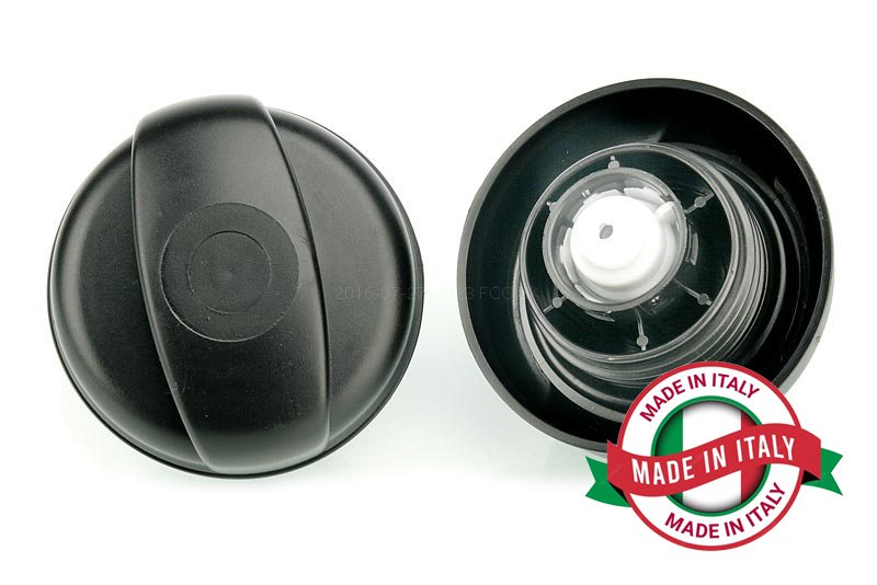 MASSEY FERGUSON 7618 (2012 to 2015) fuel cap